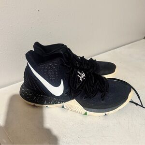 Nike Kyrie Basketball shoes